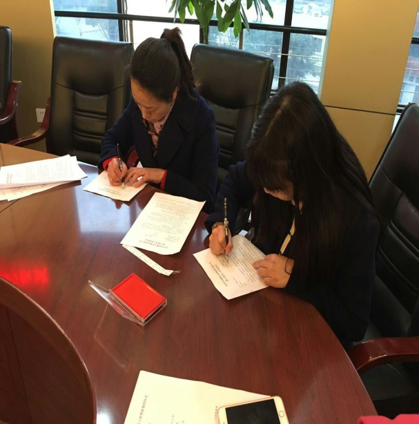 簽訂“師帶徒”協(xié)議  促使新員工成長(cháng)