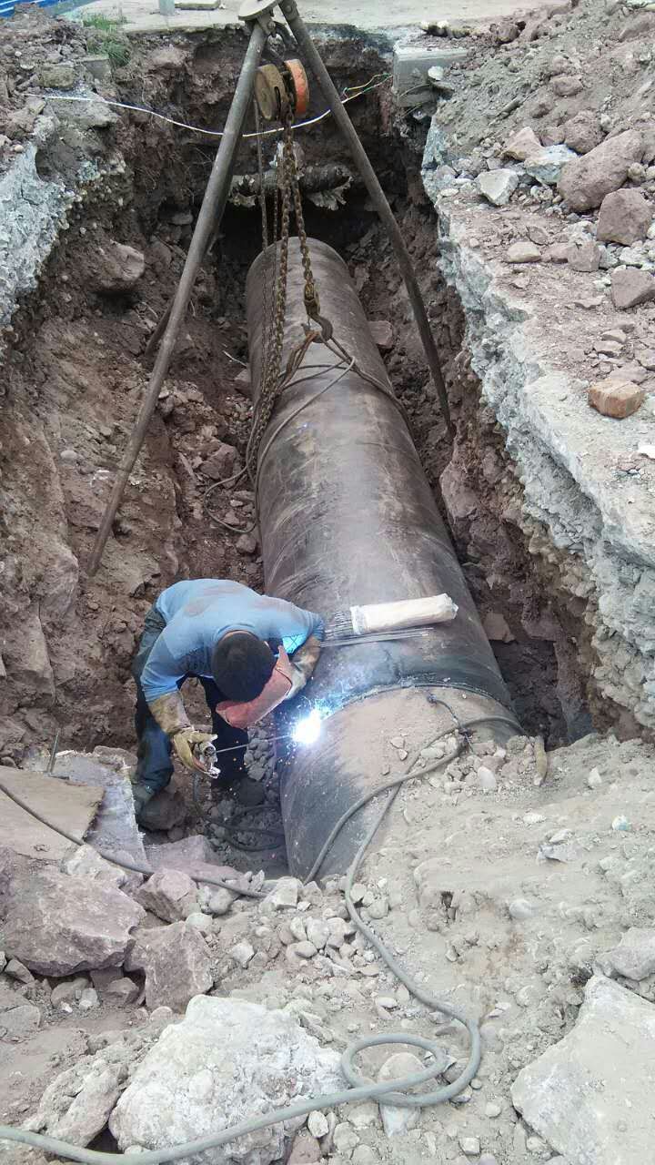 穩步推進(jìn)大地坡供水管道建設