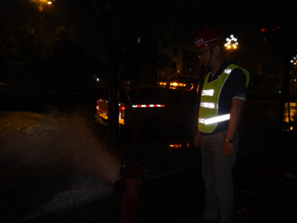 沖洗管網(wǎng)保水質(zhì)  安全巡查責任重