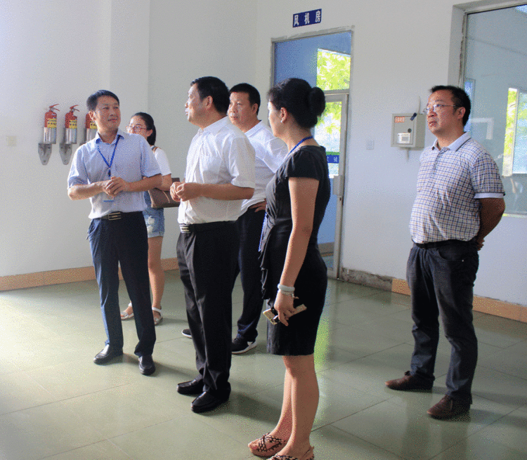 宜賓市市長(cháng)杜紫平到清源水務(wù)集團考察調研