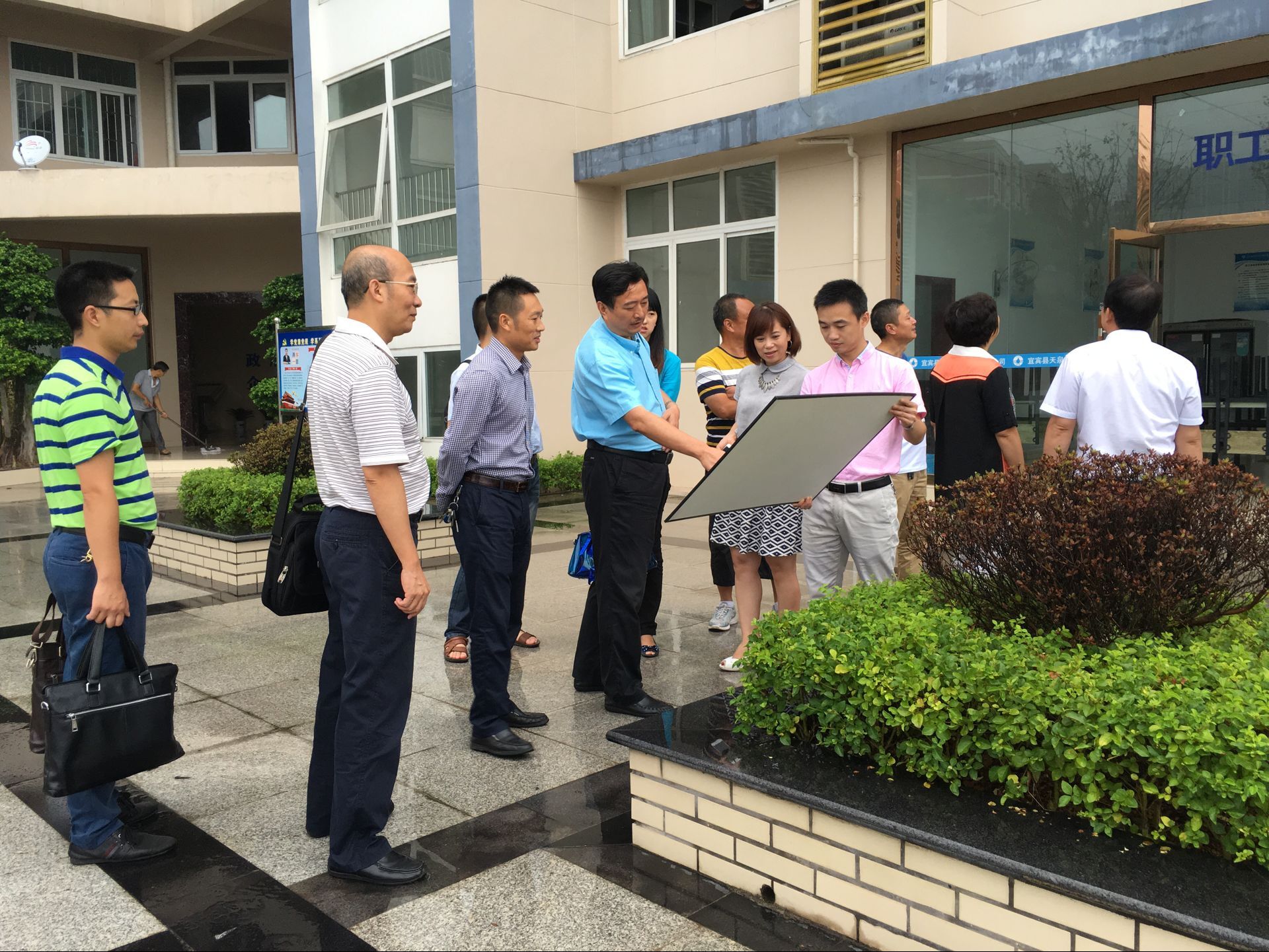 講紀律   強作風(fēng)   促發(fā)展