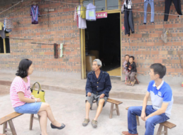 集團公司領(lǐng)導到屏山縣栗子村慰問(wèn)調研