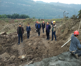 宜賓縣縣委常委宋慶伍視察我司縣城二水廠(chǎng)建設情況