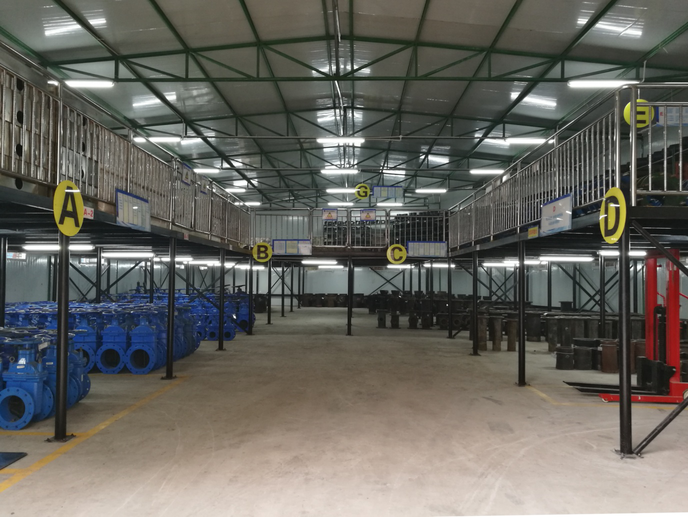 整齊劃一新風(fēng)貌 物料分區和定位展板進(jìn)倉庫