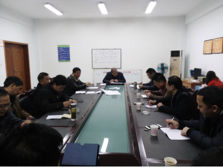 加強理論學(xué)習 爭做合格黨員