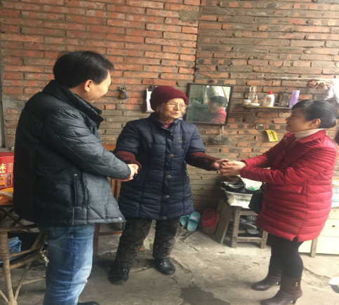 冬日送慰問(wèn)  真情暖用戶(hù)