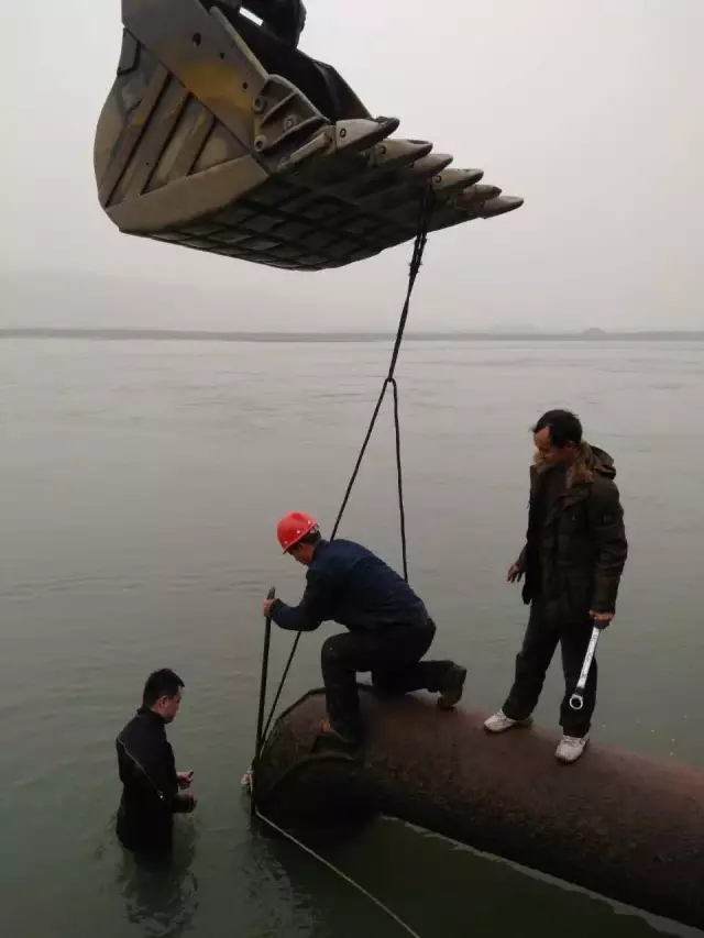 奮戰四十八小時(shí)確保水廠(chǎng)供水