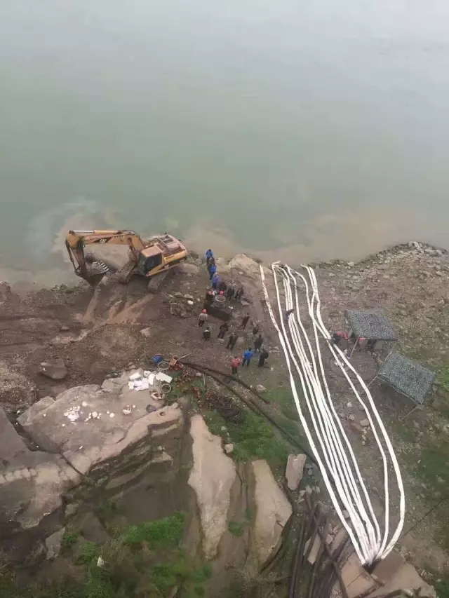 奮戰四十八小時(shí)確保水廠(chǎng)供水