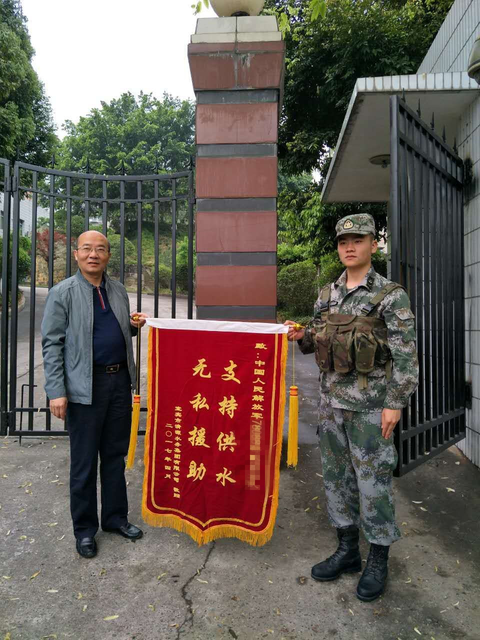 軍民團結一家親 緊密協(xié)作保工期
