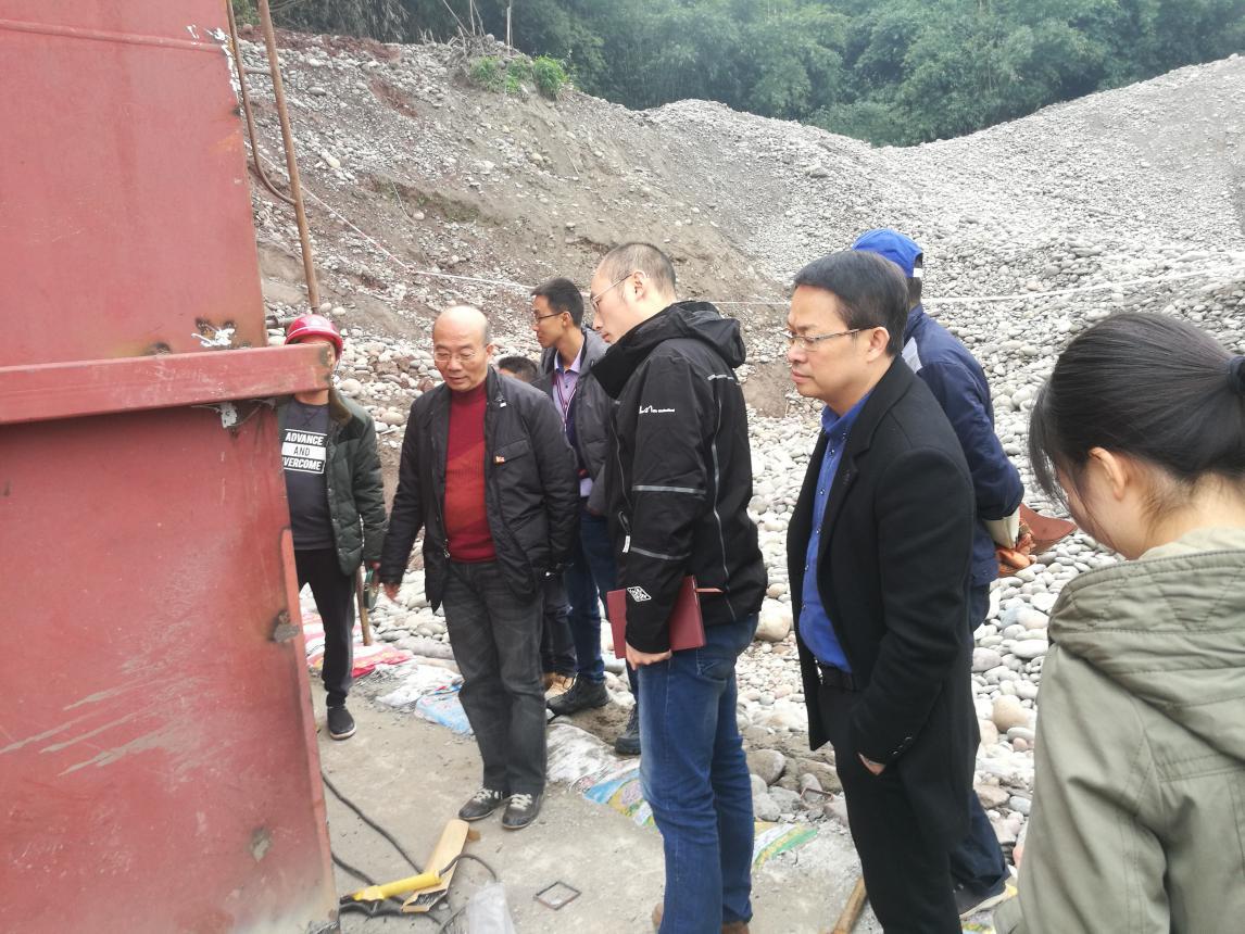 公司二支部學(xué)習傳達黨的十九大精神