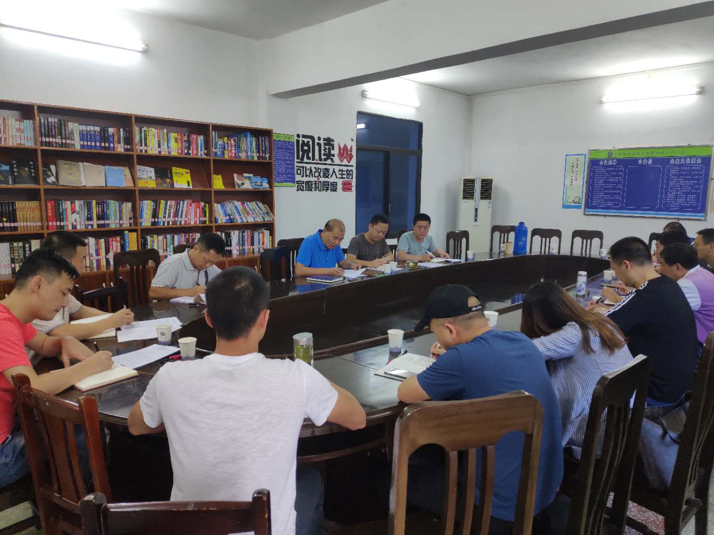 水廠(chǎng)支部二季度黨員大會(huì )