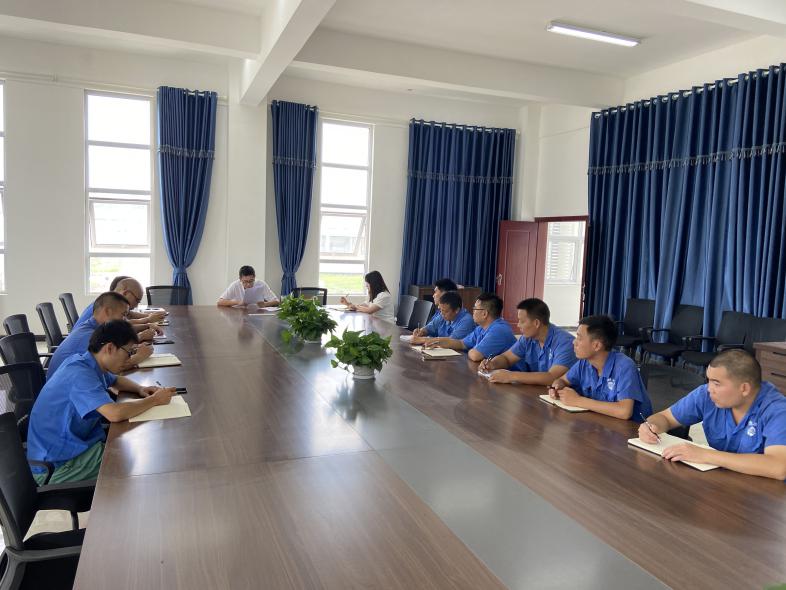 臨港水廠(chǎng)傳達學(xué)習集團公司黨委擴大會(huì )會(huì )議精神