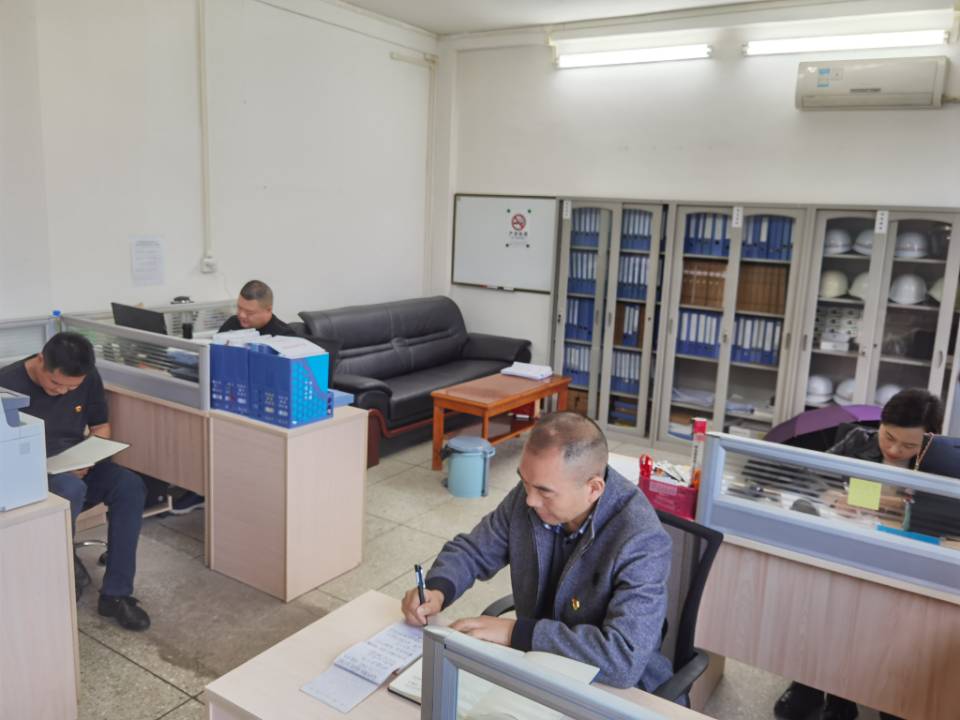 安全保衛部召開(kāi)黨風(fēng)廉政建設暨作風(fēng)整頓專(zhuān)項學(xué)習會(huì )