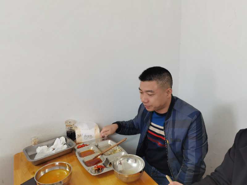 強監(jiān)督，重引導，杜絕“舌尖上的浪費”