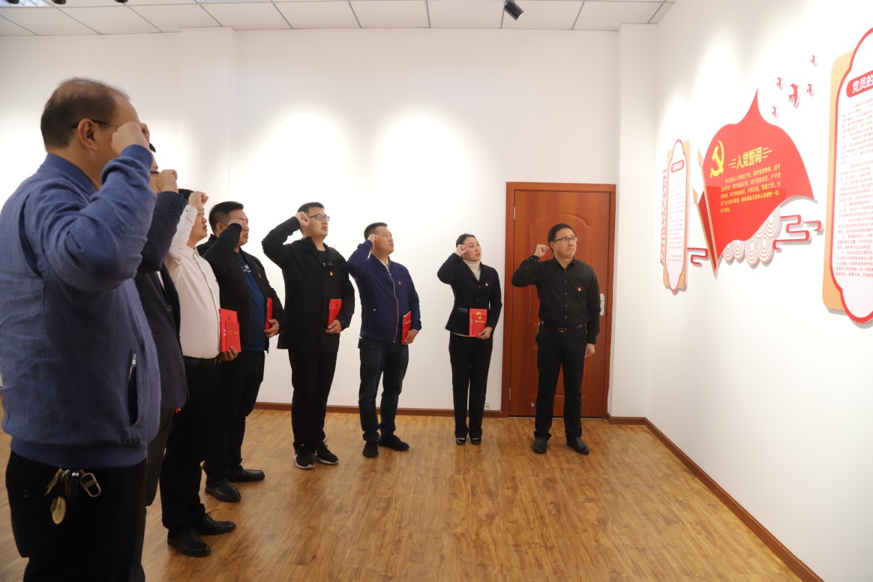 善學(xué)善思善言善行，起好黨員帶頭作用