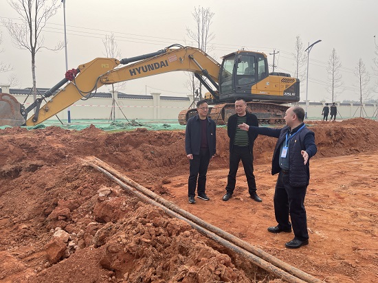 集團公司黨委書記、董事長周燕賓率隊調(diào)研督查五糧液機場供水保障工程建設