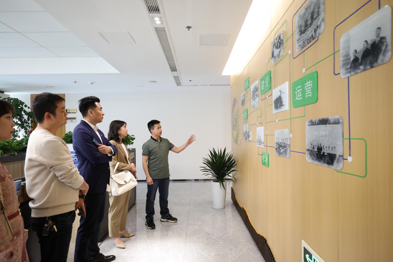 加強黨建工作學(xué)習 拓寬視野求取真經(jīng)