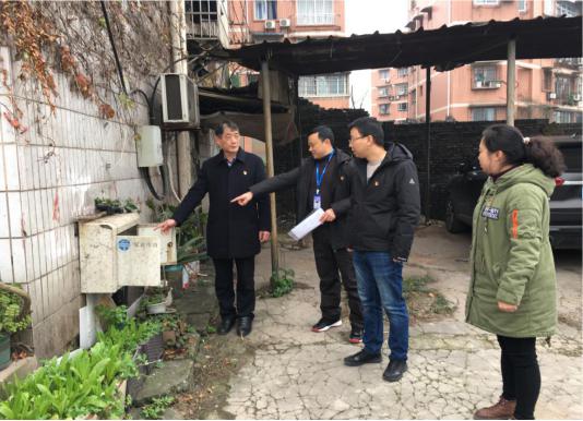 建恒支部主題黨日活動(dòng) ——為下渡口社區貧困黨員和殘疾群眾家庭送溫暖