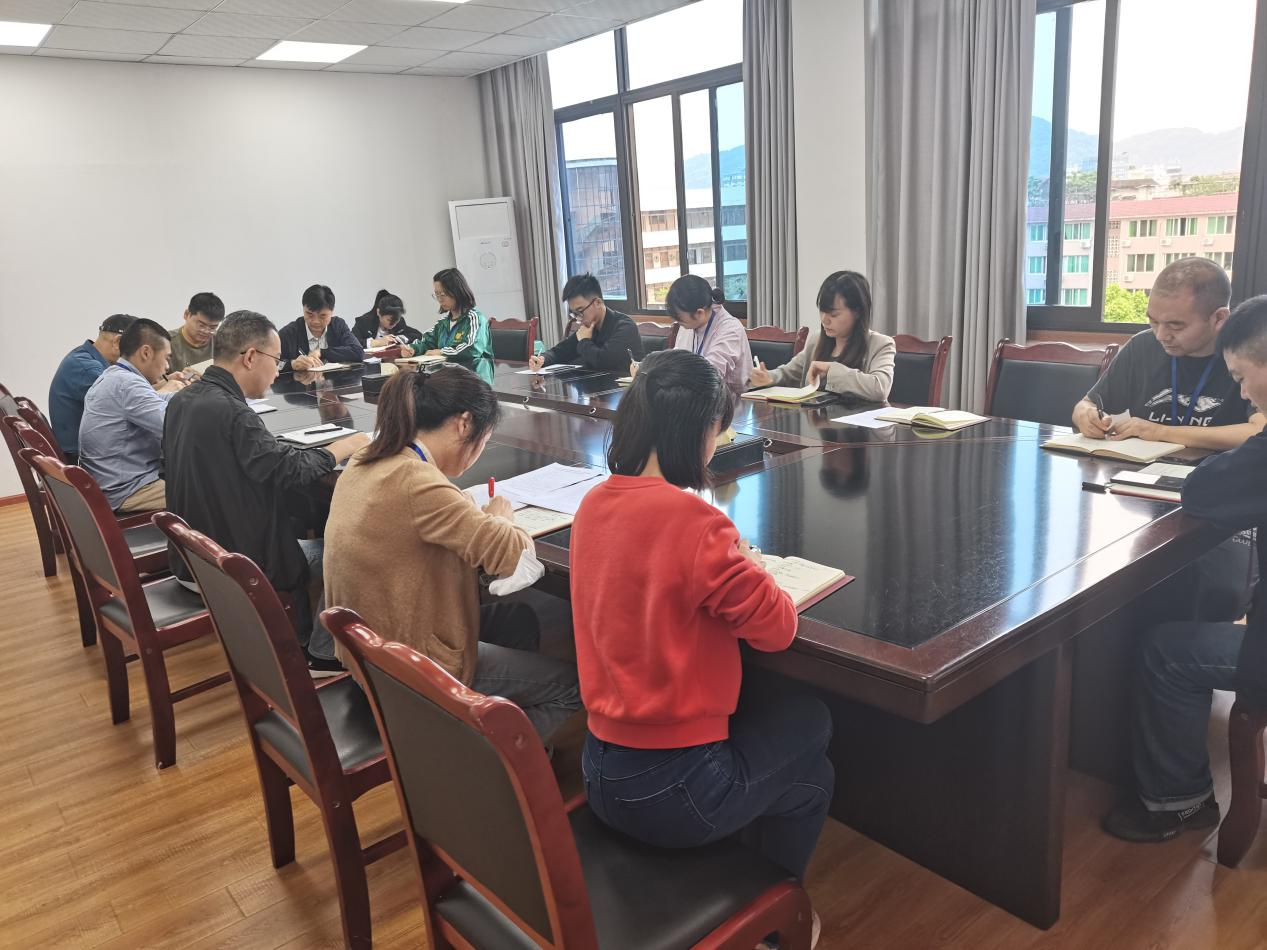 公司一支部召開(kāi)九月黨員大會(huì )暨主題黨日活動(dòng)