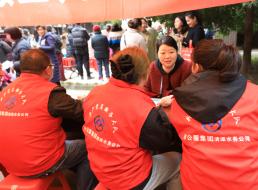 黨建引領(lǐng)新模式  移動(dòng)辦公進(jìn)小區