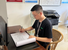 《榜樣在身邊》系列報道——工作標兵 江一航、優(yōu)秀青年 李玉涵